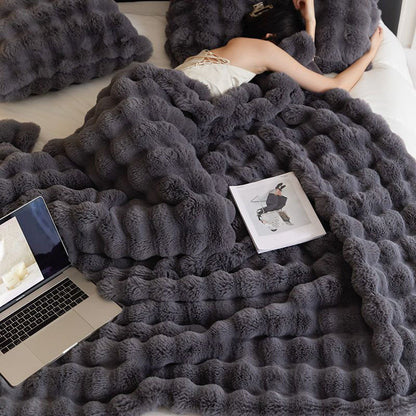 🎁It's indispensable to keep warm at winter🎁 Soft Fluffy Blanket